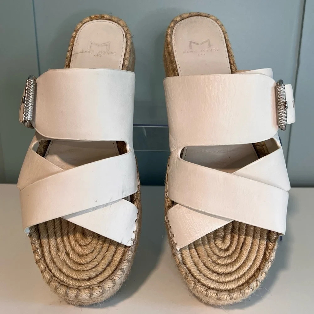 Marc Fisher Ltd ML Venita White Leather Platform Criss Cross Sandals. Size 7 1/2